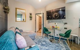 Stunning Central Edinburgh Abode